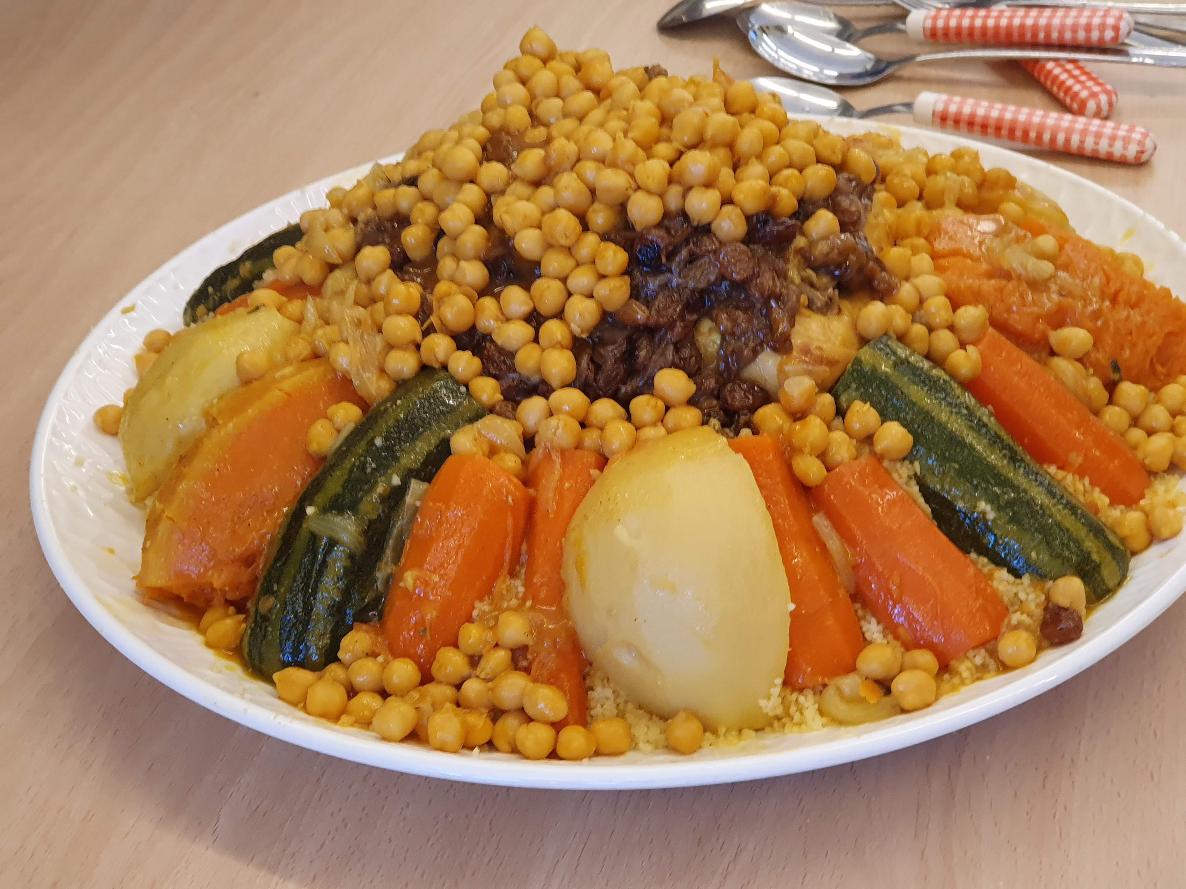 Un plat amb llegums i verdues