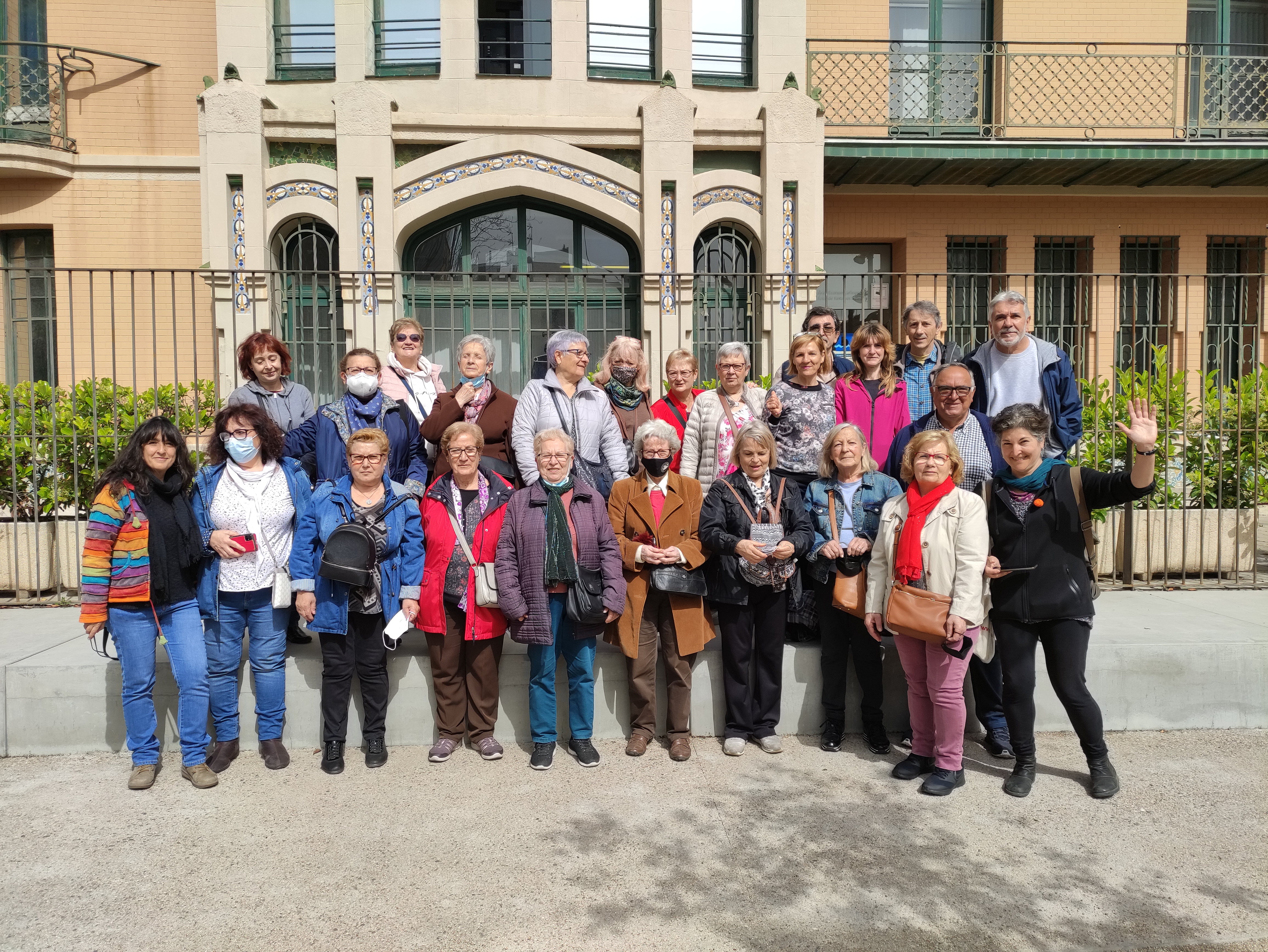Passejada fotogràfica Badalona Punts CC Sant Roc, Fundació Akwaba, JIS Arrels