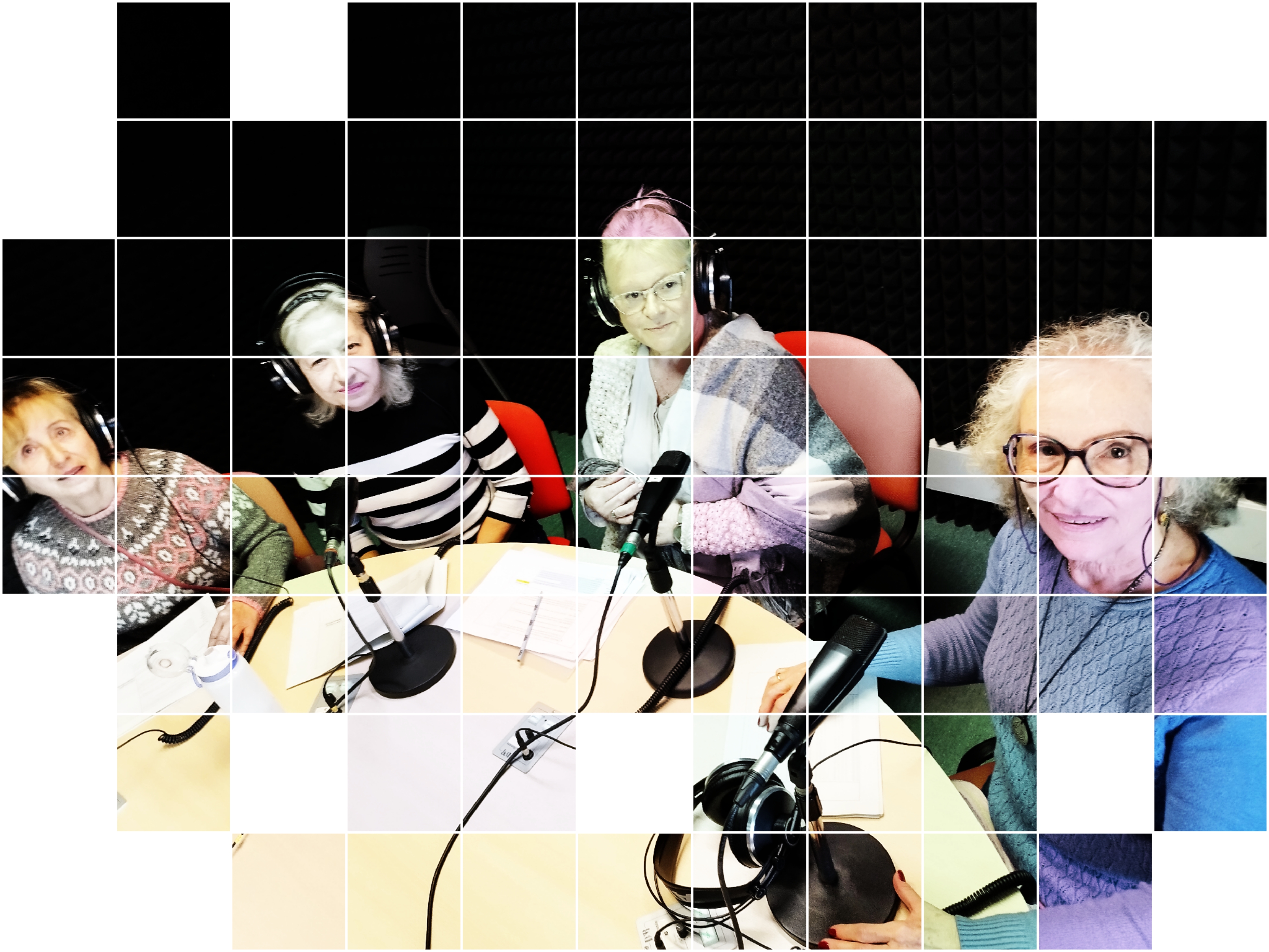 Un grup de quadre dones assegudes al davant d'una taula amb micròfons, a Torre Barrina. Formen part del projecte Historias y costumbre del Gornal del Punt Òmnia Gornal. 