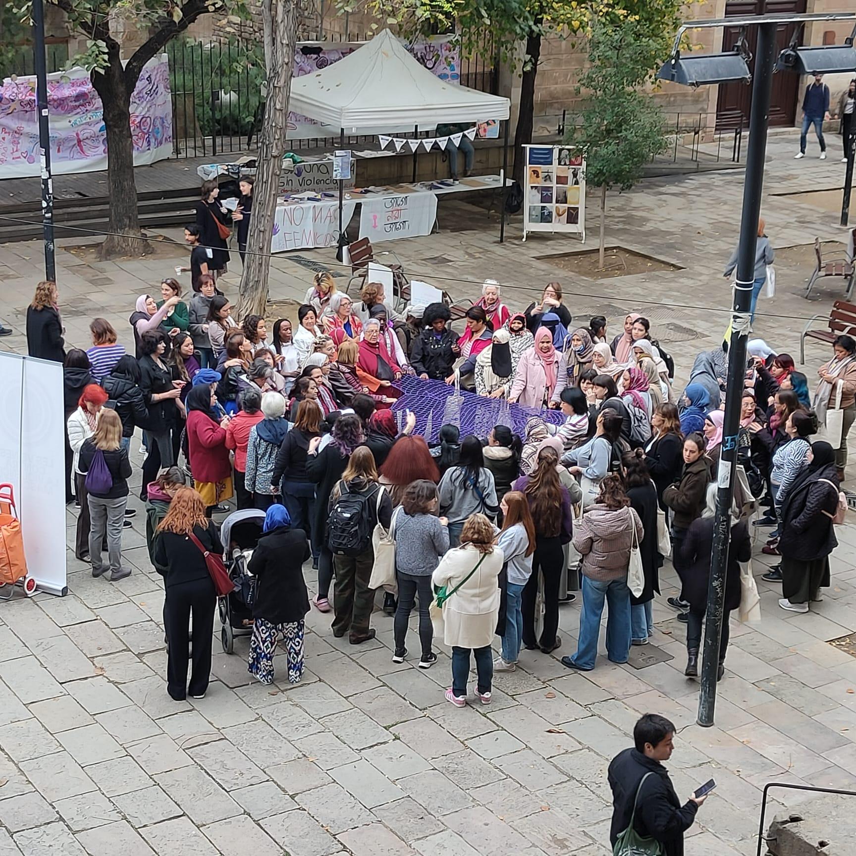 Homenatge a les dones víctimes de violències masclistes