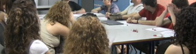 Captura del vídeo, durant la trobada al Casal dels Infants del Raval