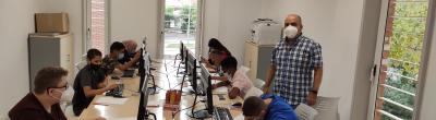 Activitats TIC amb joves al Punt Òmnia Casal Cívic de Reus